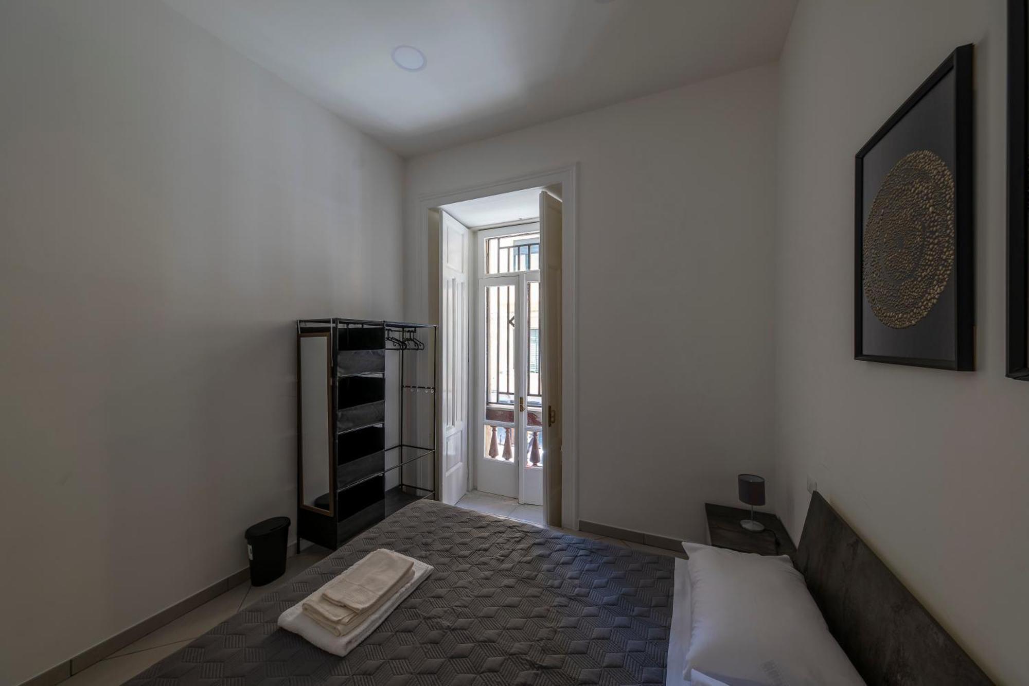 Casa Vacanze Nemesi Tyche Salerno Esterno foto